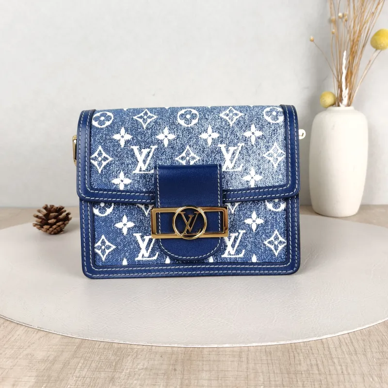 Louis Vuitton Crossbody Bag Dauphine Blue mini20 × 9 × 15 cm