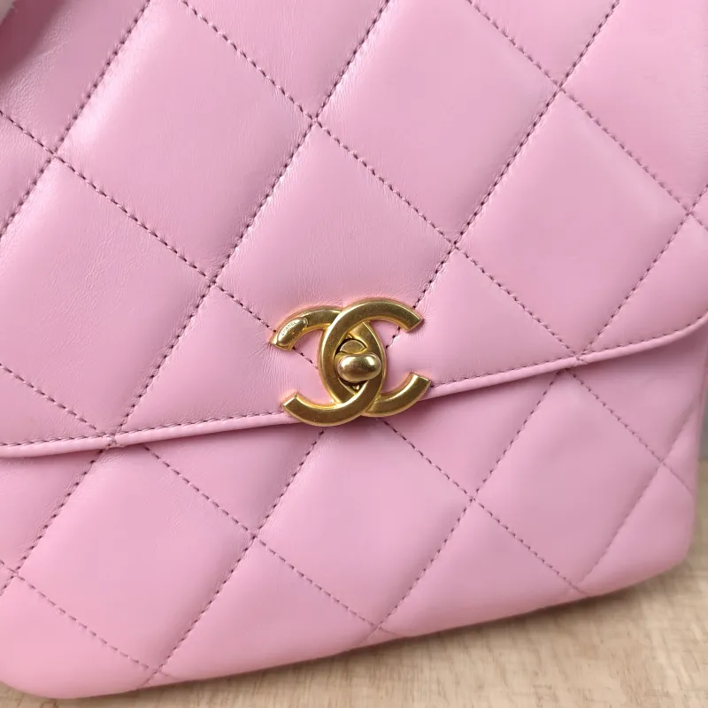 Chanel Backpack23p Pinkado Backpack Pink Calfskin One Size19 × 6 × 19 cm — detail view 12 of 18