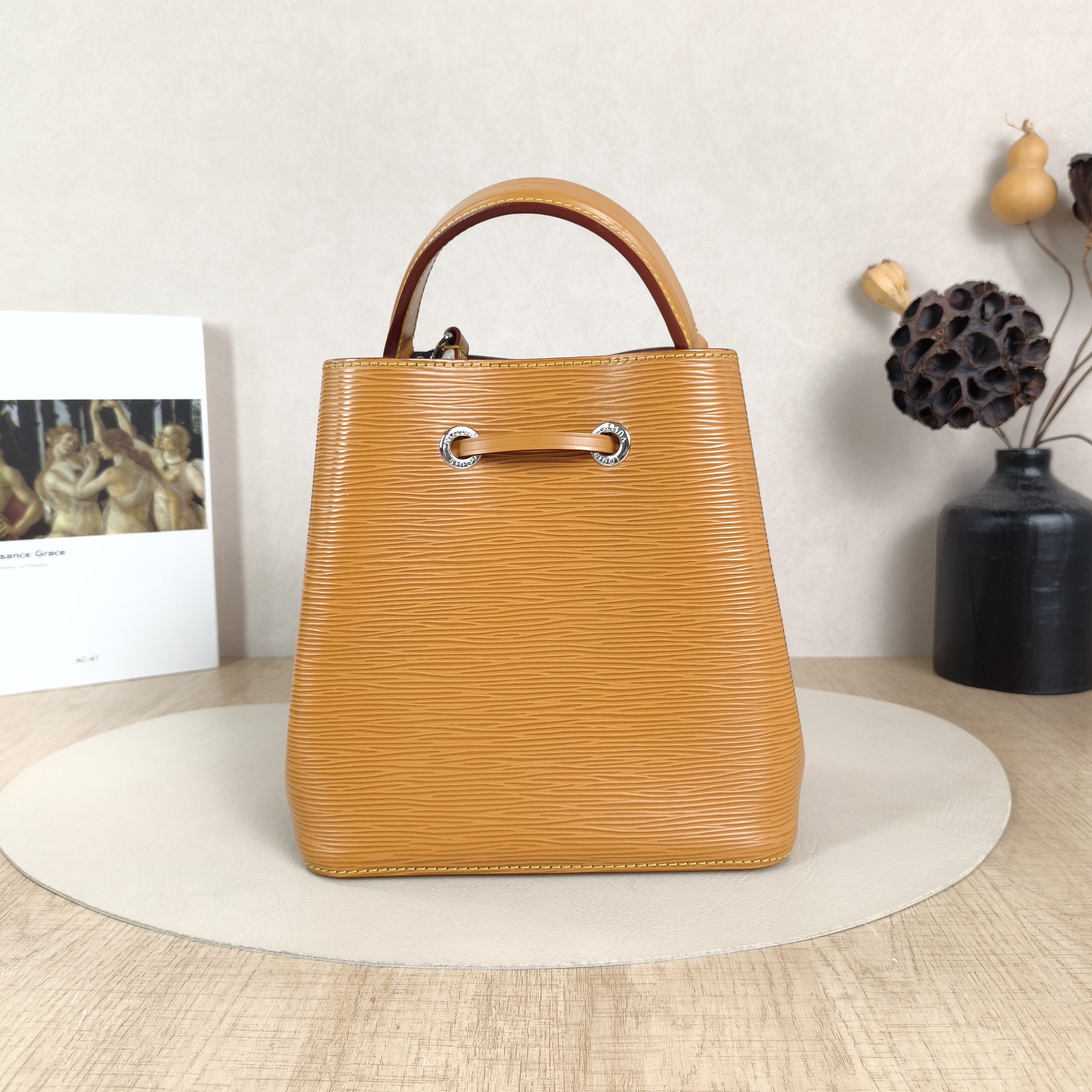Louis Vuitton Shoulder Bag NÉONOÉ Bucket Bag BB Caramel Epi Embossed Calfskin BB20 × 13 × 20 cm — cover view 5 of 5