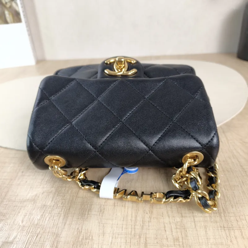 Chanel Top Handle Bag Black Lambskin Mini 17 × 6 × 13 cm — detail view 12 of 12
