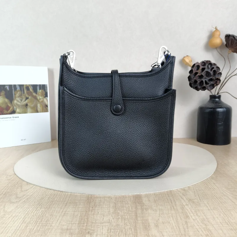 Hermès Crossbody Bag Evelyne 23 23Black TC Calfskin One Size23 × 6 × 24 cm — cover view 6 of 6