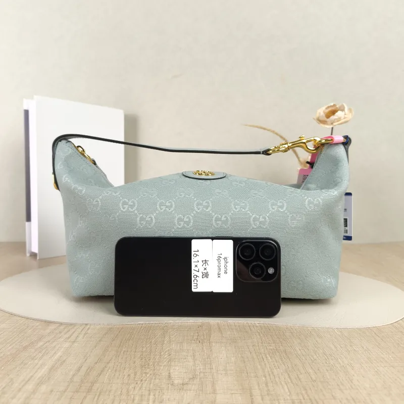 GUCCI Top Handle Bagvanity Vanity Case Bag Green Canvas Medium27.5 × 13 × 14.5 cm — cover view 3 of 5