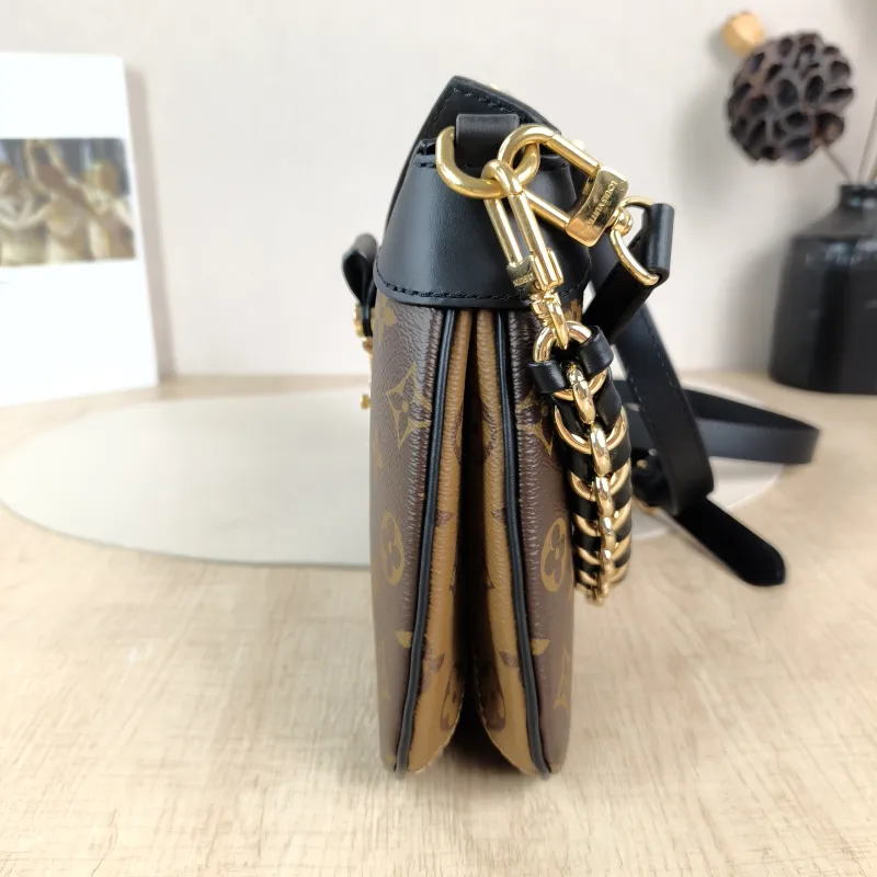 Louis Vuitton Crossbody Bag Twinny Monogram PVC One Size 29 × 9 × 19 cm — detail view 3 of 10