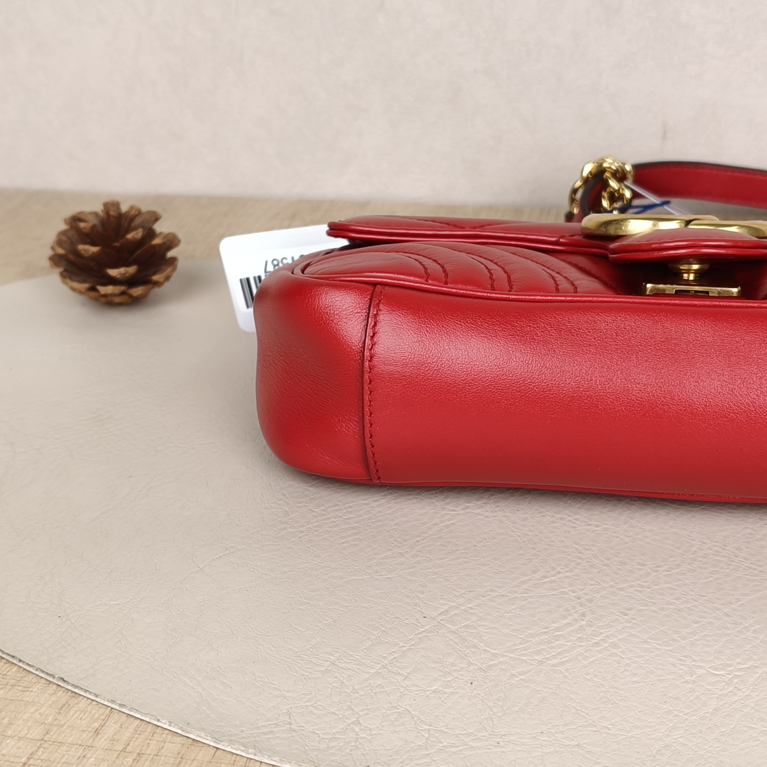 GUCCI Crossbody Bag GG Marmont Small Marmont 22Red Calfskin22 × 6 × 13 cm — cover view 2 of 8