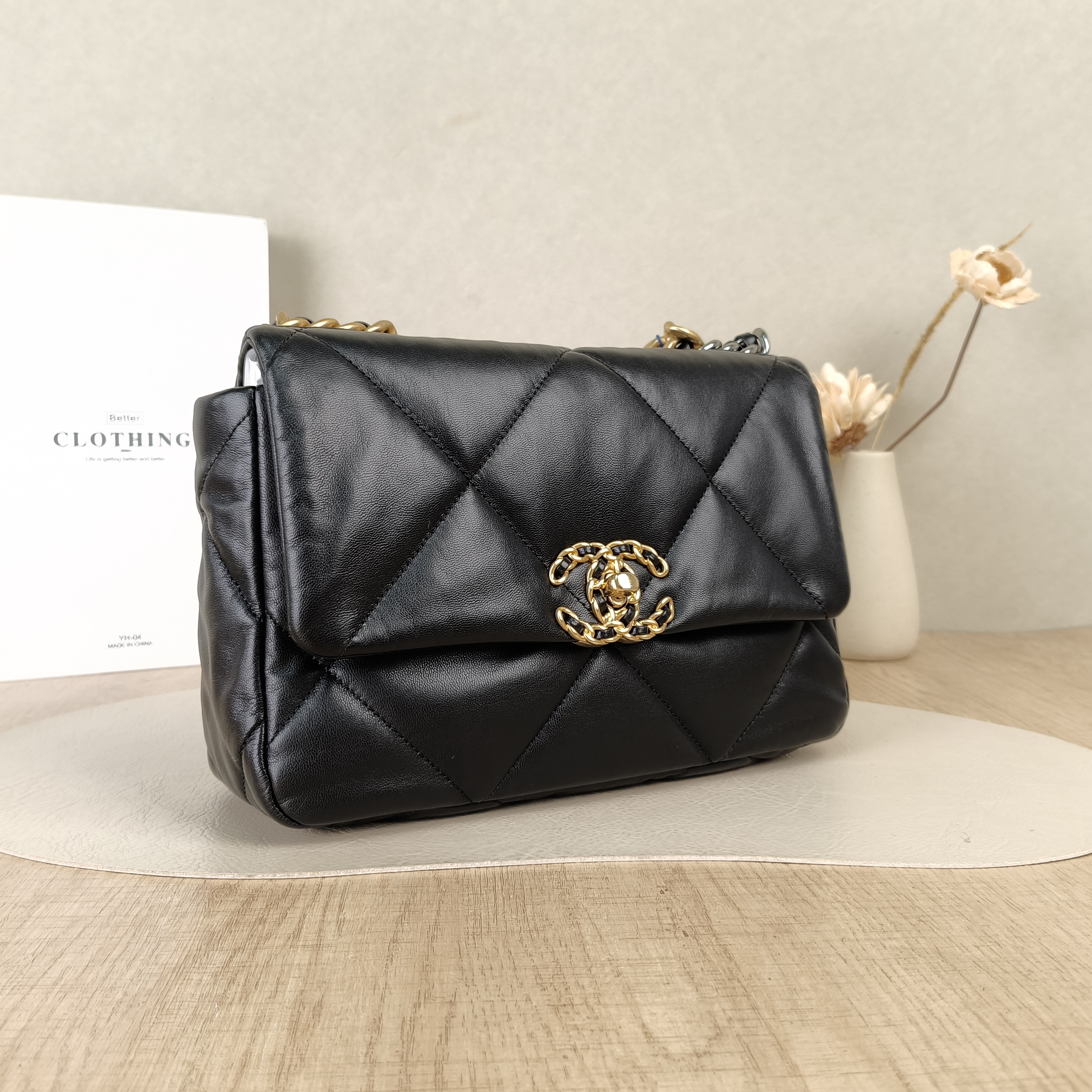 Chanel Crossbody Bag19Bag Black SL ambskin Small26 × 9 × 16 cm — cover view 2 of 5