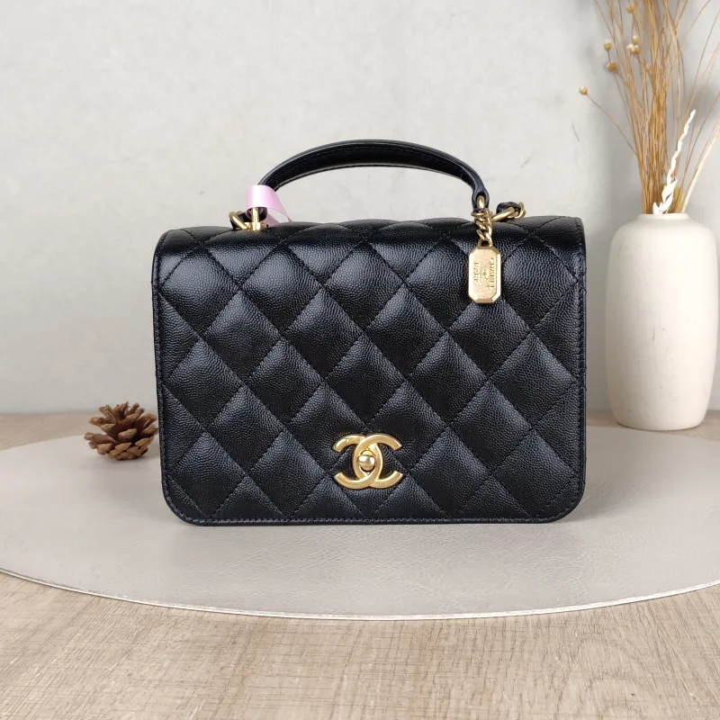 Chanel Crossbody Bag Black Grained Calfskin 21 × 9 × 15 cm