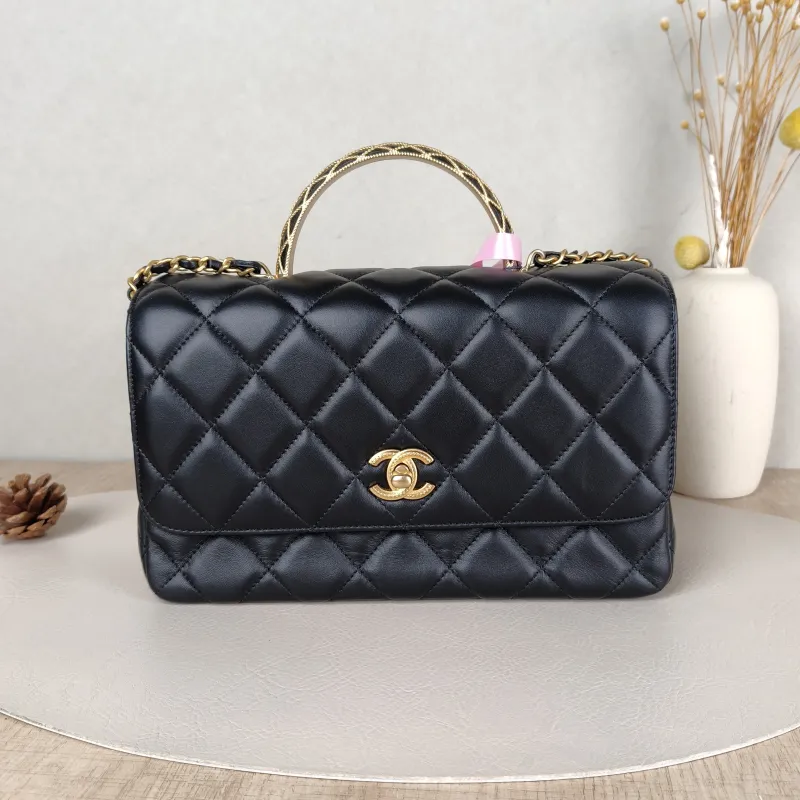 Chanel Crossbody Bag Black Lambskin One Size25 × 9 × 14.5 cm