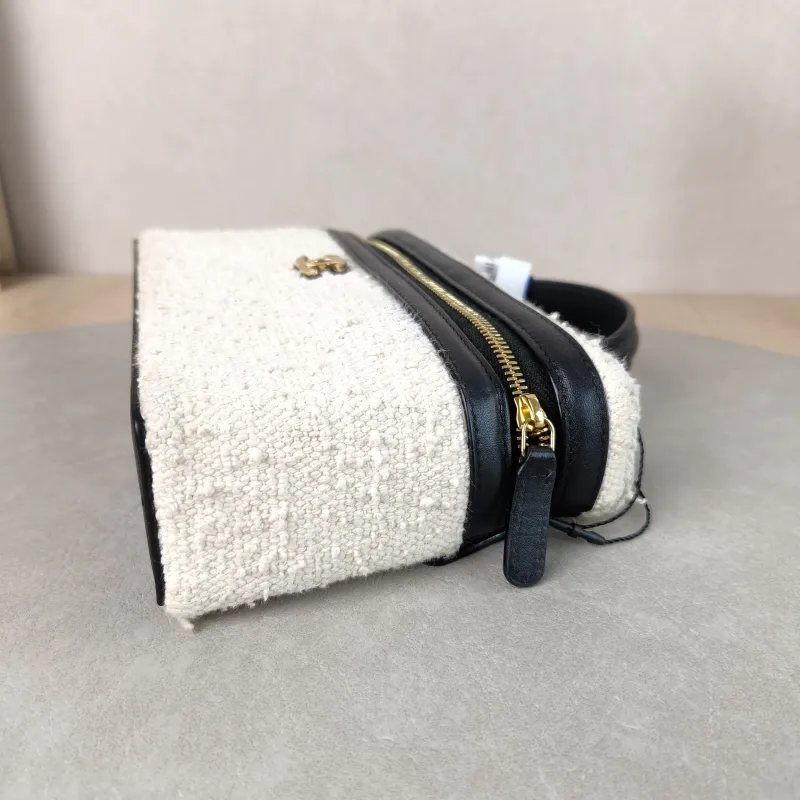 Chanel Crossbody Bag coco-beach Collection lp White Black One Size 19.5 × 5 × 17 cm — detail view 10 of 13
