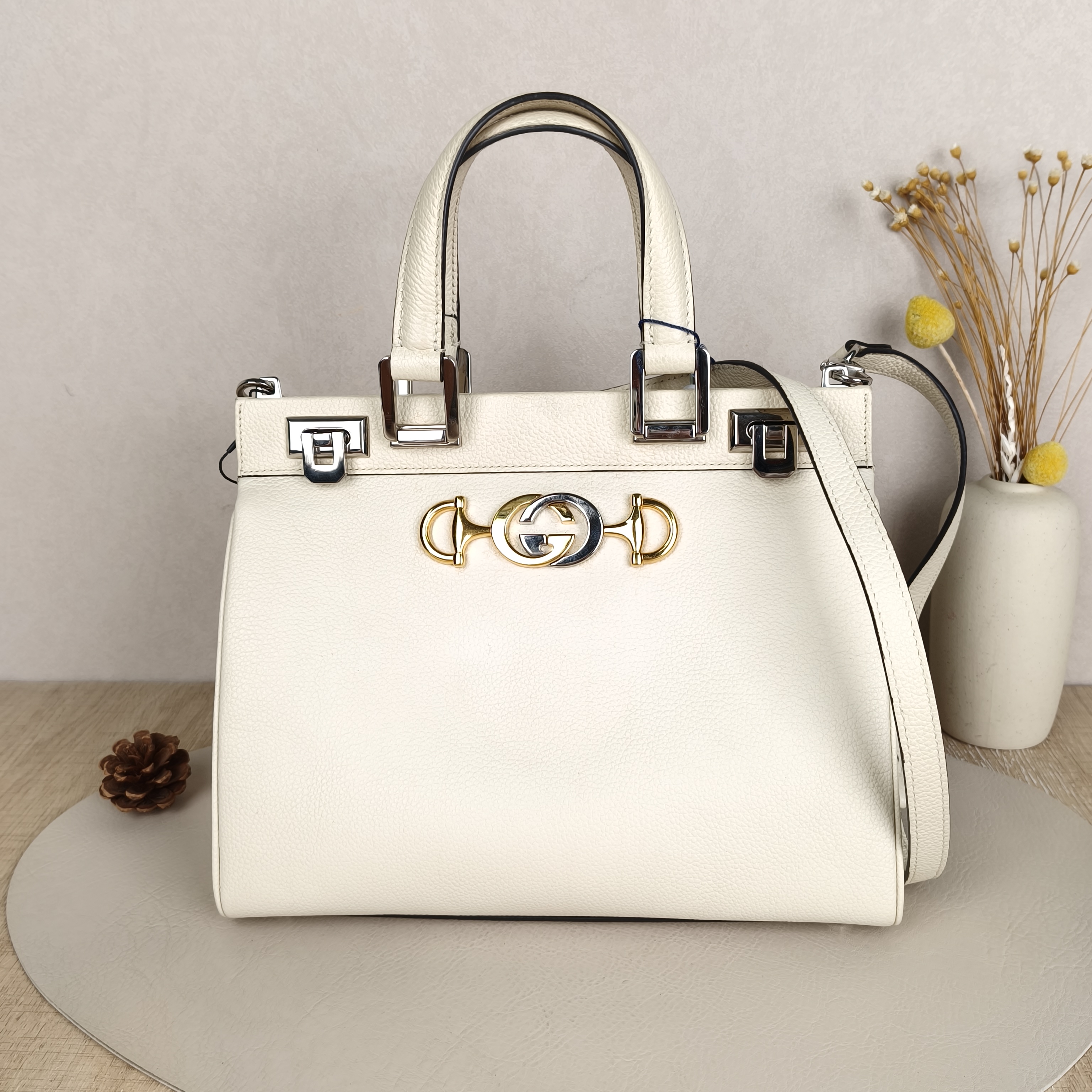 GUCCI Crossbody Bagzumi Top Handle Bag White Calfskin Small27 × 10 × 22 cm