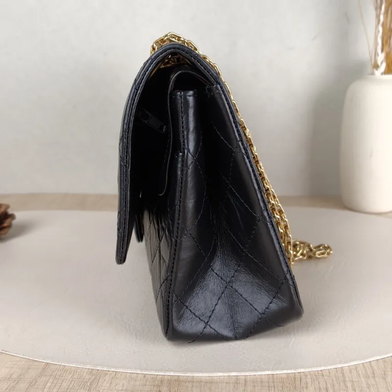 Chanel Shoulder Bag 2.55 Black Calfskin Medium 28 × 7.5 × 19.5 cm — detail view 4 of 13