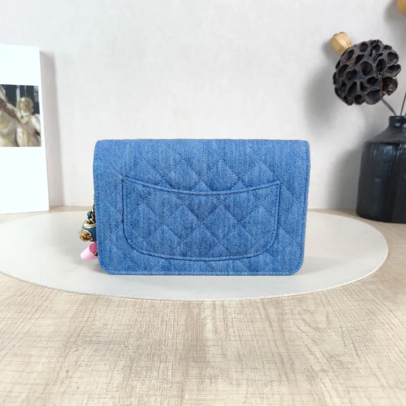 Chanel Crossbody Bag Classic Flap WOC CF WOCWOC Bag Mini 19.2 × 3.5 × 12.3 cm — cover view 5 of 6