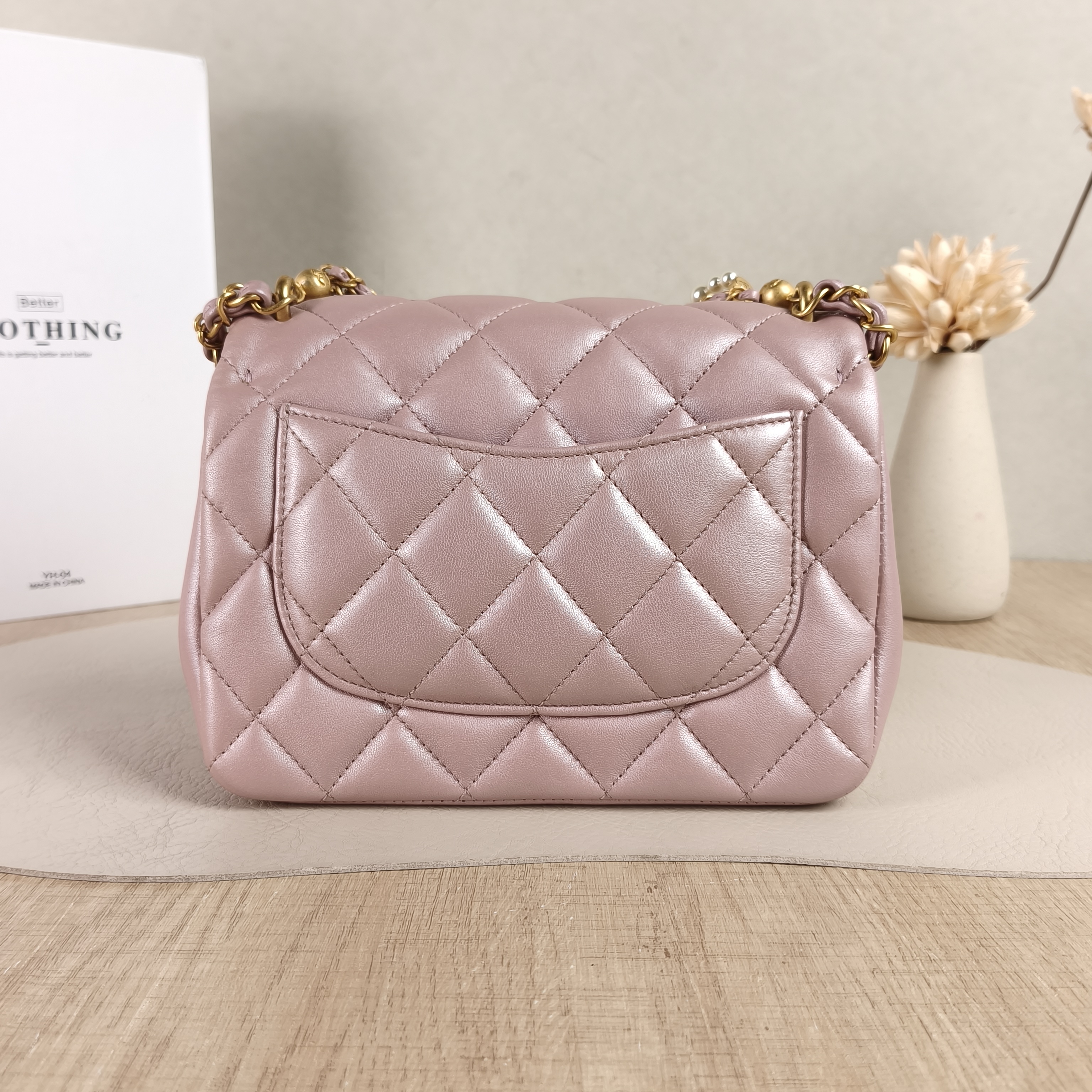 Chanel Crossbody Bag Pearl Lambskin One Size19.5 × 7.5 × 14.5 cm — cover view 4 of 5