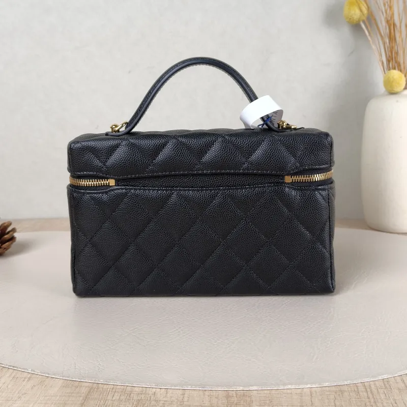 Chanel Crossbody Bag lp Vanity Case Bag Black Calfskin One Size 19.5 × 5 × 17 cm — cover view 4 of 5