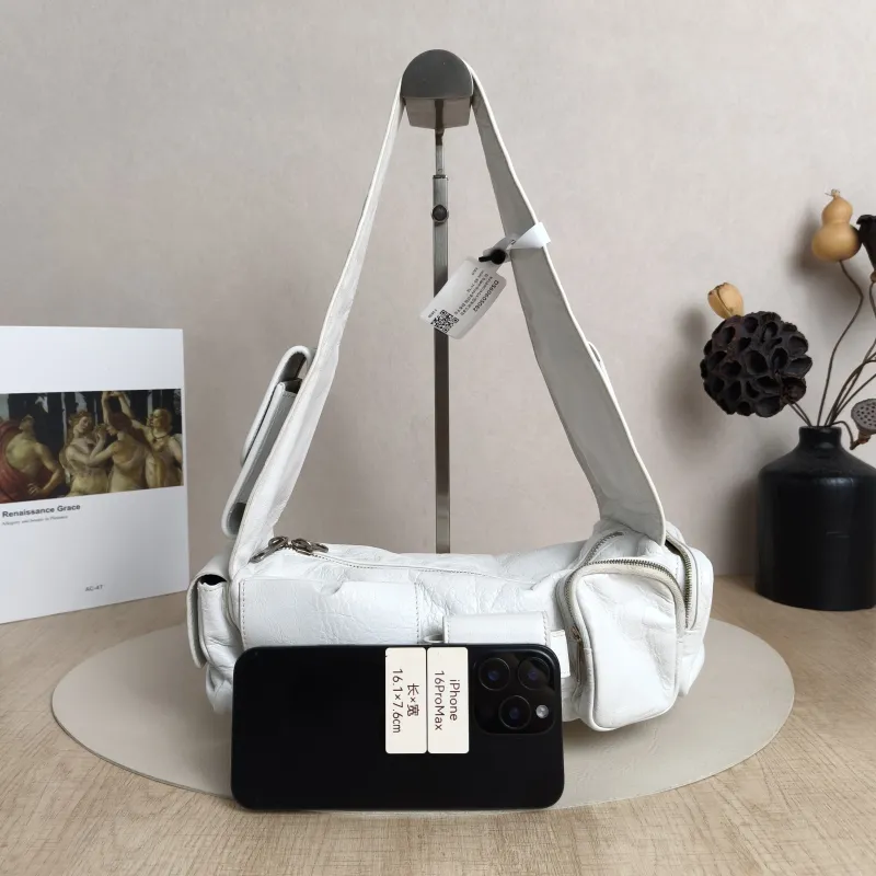 BALENCIAGA Top Handle Bag Superbusy Top Handle Bag White Lambskinmini 35 × 11 × 12 cm — cover view 5 of 5
