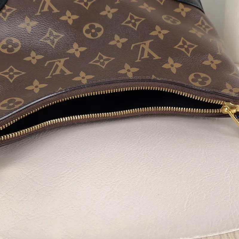 Louis Vuitton Crossbody Bag Boulogne PVC Small 26 × 9.5 × 16 cm — detail view 8 of 10