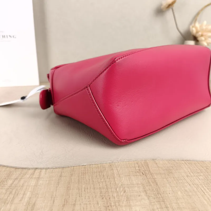 LOEWE Crossbody Bag Puzzle Red CC alfskin Small24 × 10.5 × 16.5 cm — detail view 5 of 14