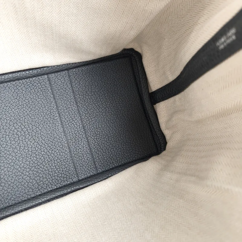 Hermès Top Handle Bag Garden Party 30 30 Black Negonda Calfskin Medium 30 × 13 × 21 cm G — detail view 1 of 10