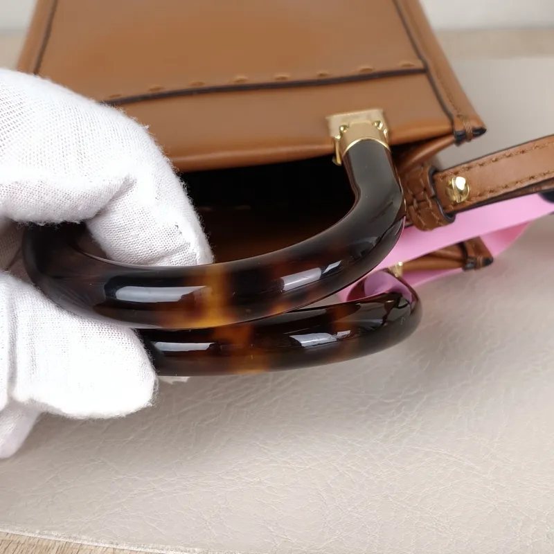 FENDI Crossbody Bagsunshine Caramel Calfskinmini13 × 6.5 × 18 cm — detail view 4 of 10