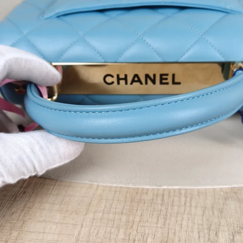 Chanel Crossbody Bag Trendy CC Blue Lambskin Small25 × 12 × 17 cm — detail view 14 of 15