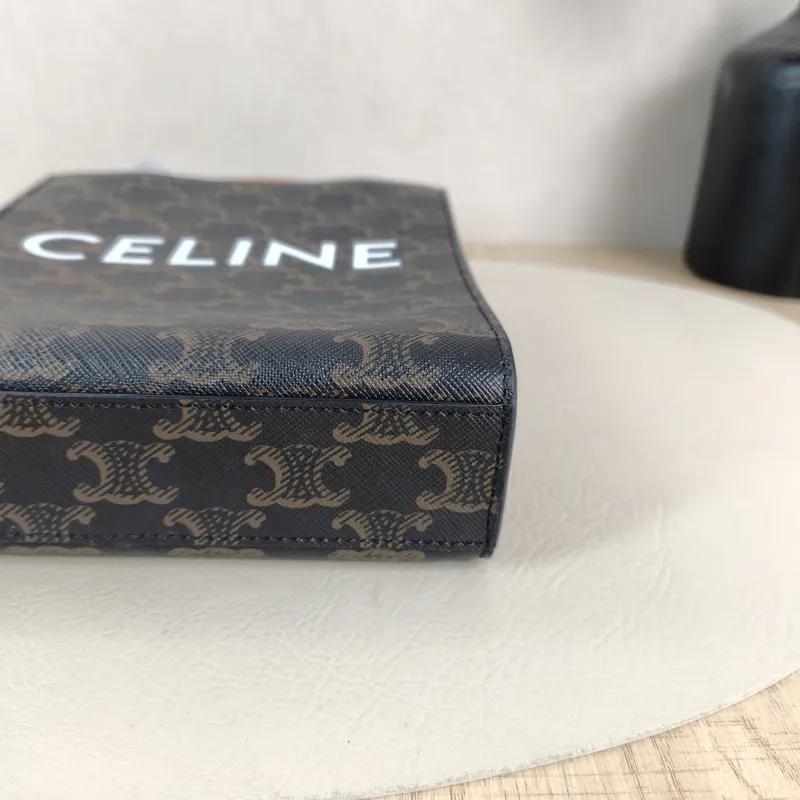 CELINE Crossbody Bag CABAS Mini Monogram PV Cmini17 × 4 × 20.5 cm — detail view 9 of 12