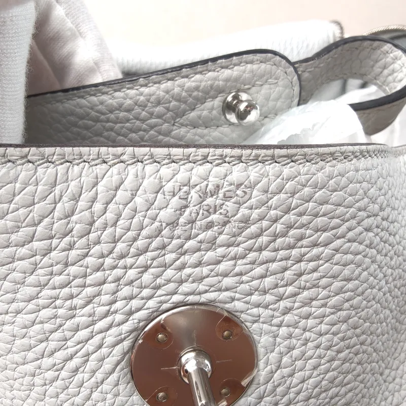 Hermès Crossbody Bag Lindy 30 Taurillon Clemence TC Calfskin One Size30 × 15 × 19 cm — detail view 7 of 14