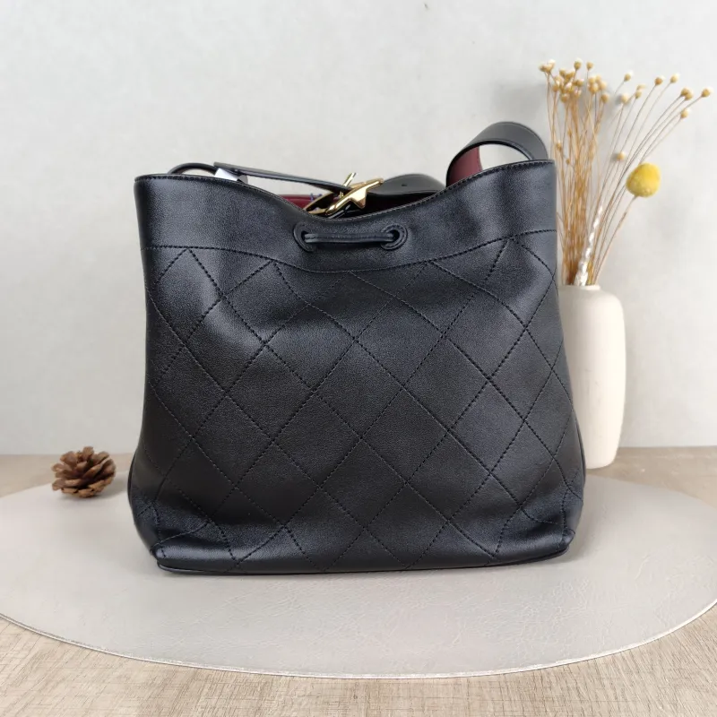 Chanel Shoulder Bag Bucket Bag Black Lambskin 22.5 × 13 × 22 cm — cover view 2 of 5