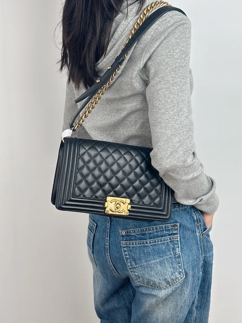 Chanel Crossbody Bag Le Boy​ Black Medium 25 × 9 × 15 cm — on-model view 3 of 3