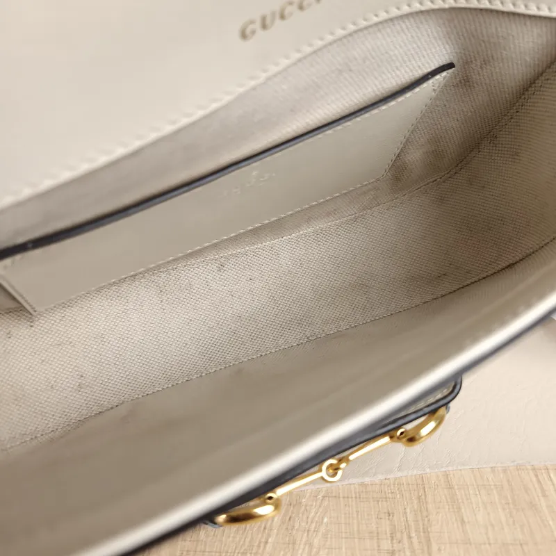 GUCCI Crossbody Bag Horsebit 1955 Horsebit Small White Calfskin Small 20.5 × 5 × 14.5 cm — detail view 8 of 11