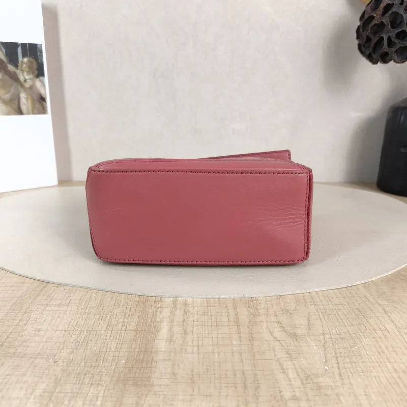 LOEWE Crossbody Bag Puzzle Red Calfskin Mini 18 × 8 × 12.5 cm — cover view 2 of 5