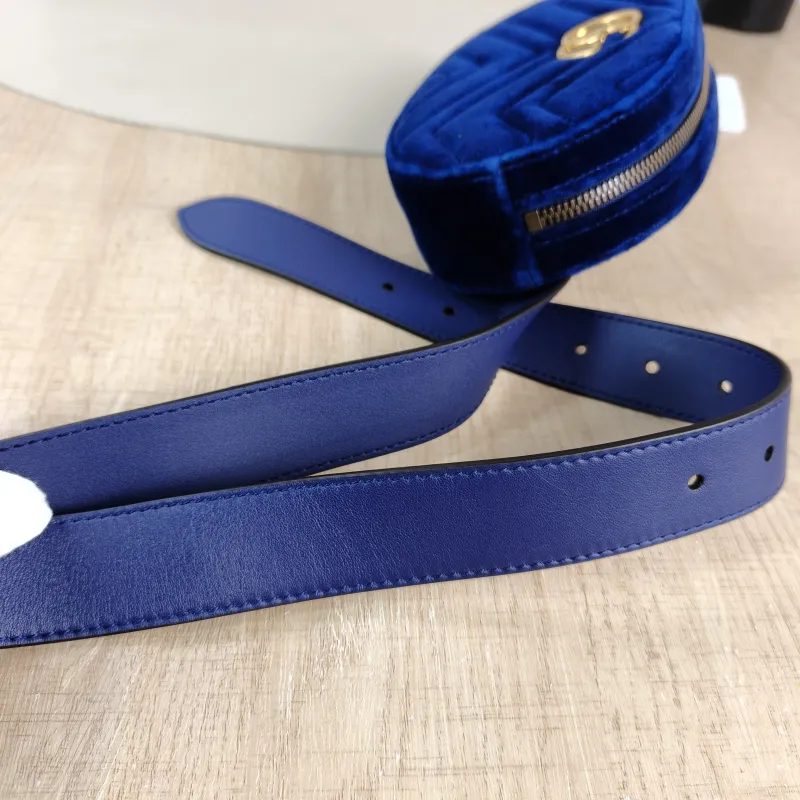 GUCCI Belt Bag GG Marmont Marmont Belt Bag Blue Velvet 19 × 5 × 11.5 cm — detail view 1 of 10
