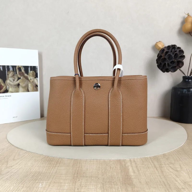 Hermès Top Handle Bag Neo Garden 23 Mini Negonda Calfskin Mini 23 × 10 × 16 cm W
