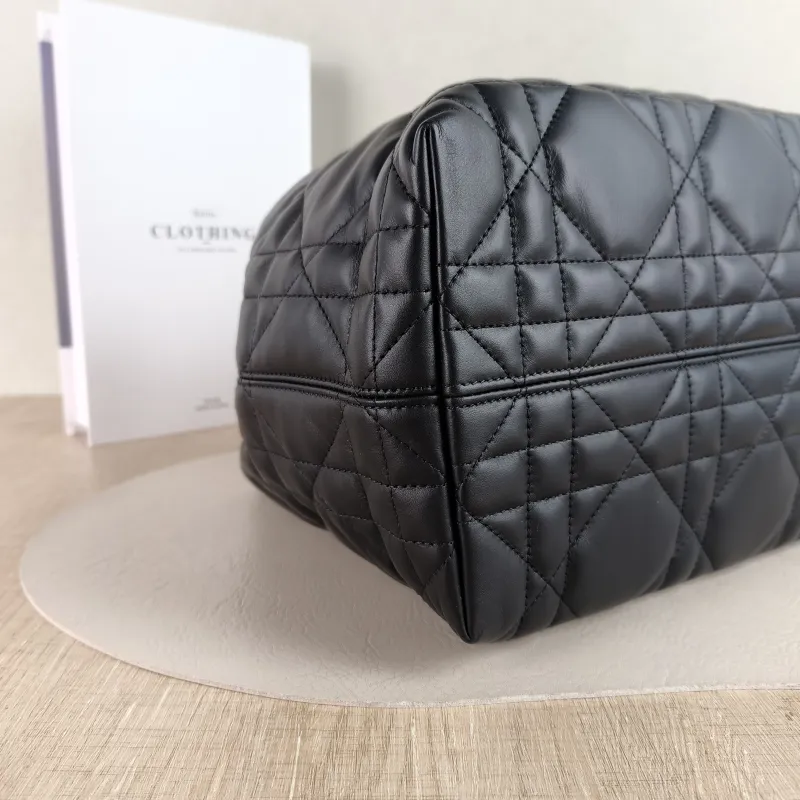 DIOR Top Handle Bag TOUJOURS Black Calfskin Medium 28.5 × 17 × 21.5 cm — detail view 2 of 10