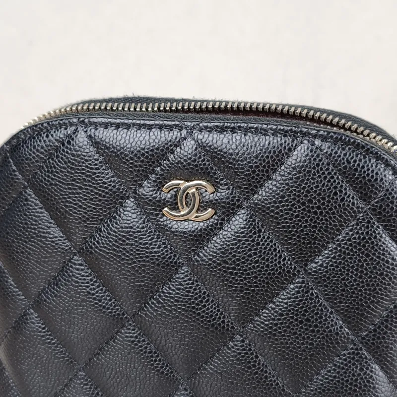 Chanel Crossbody Bag Chain Bag Black Grained Calfskin One Size 16 × 2.5 × 11 cm — detail view 7 of 12