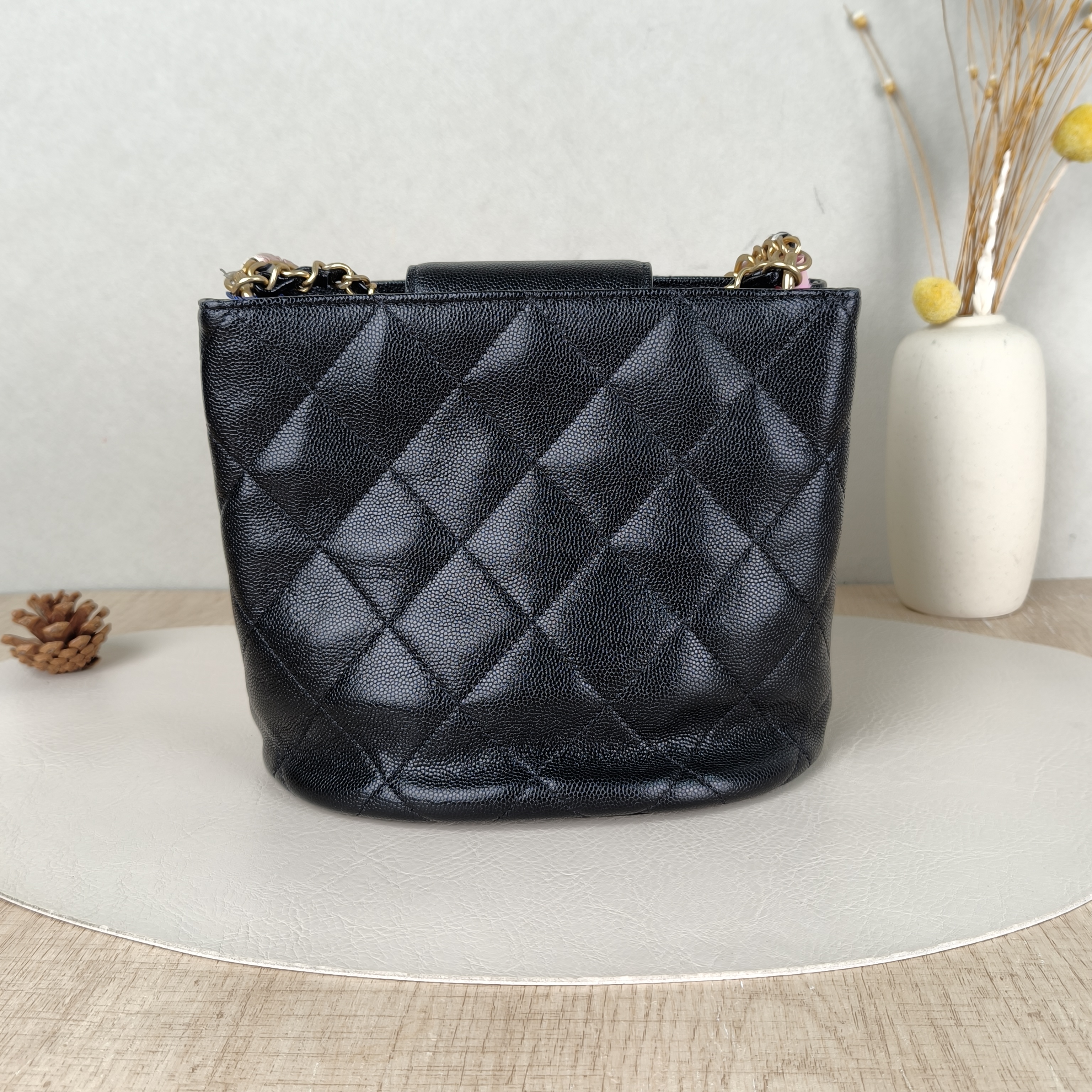 Chanel Crossbody Bag Crossbody Bag Black Grained Calfskin One Size19 × 14 × 16 cm — cover view 3 of 5