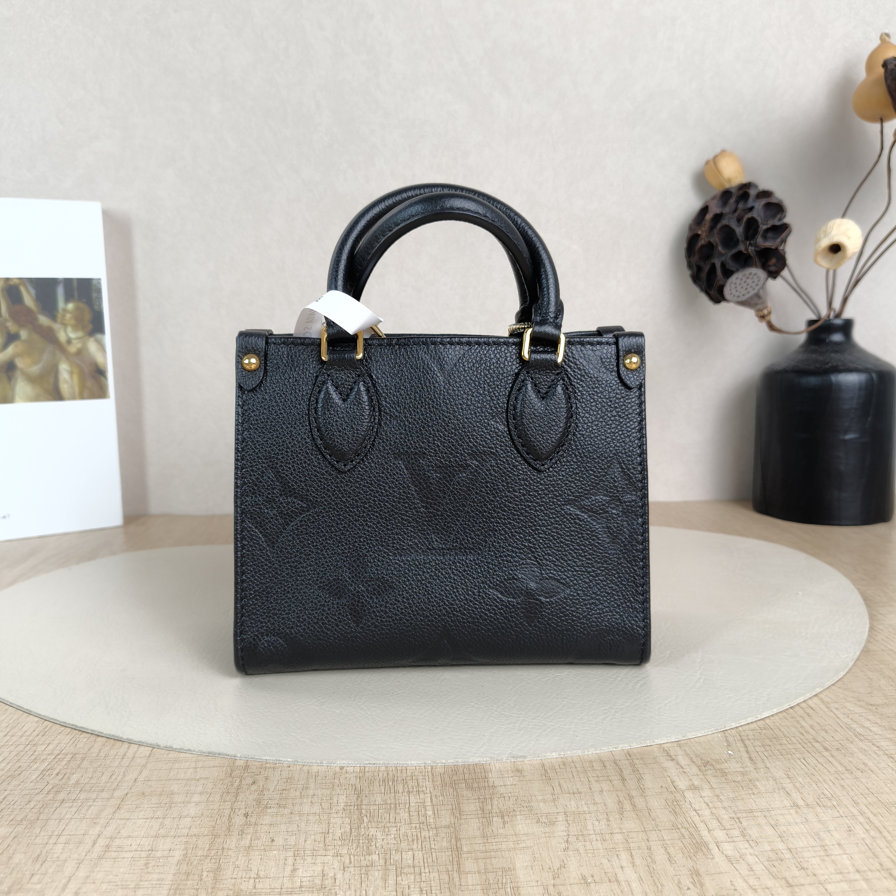 Louis Vuitton Crossbody Bag Onthego BB Black Empreinte Embossed Calfskin Monogram BB18 × 8.5 × 15 cm — cover view 2 of 5