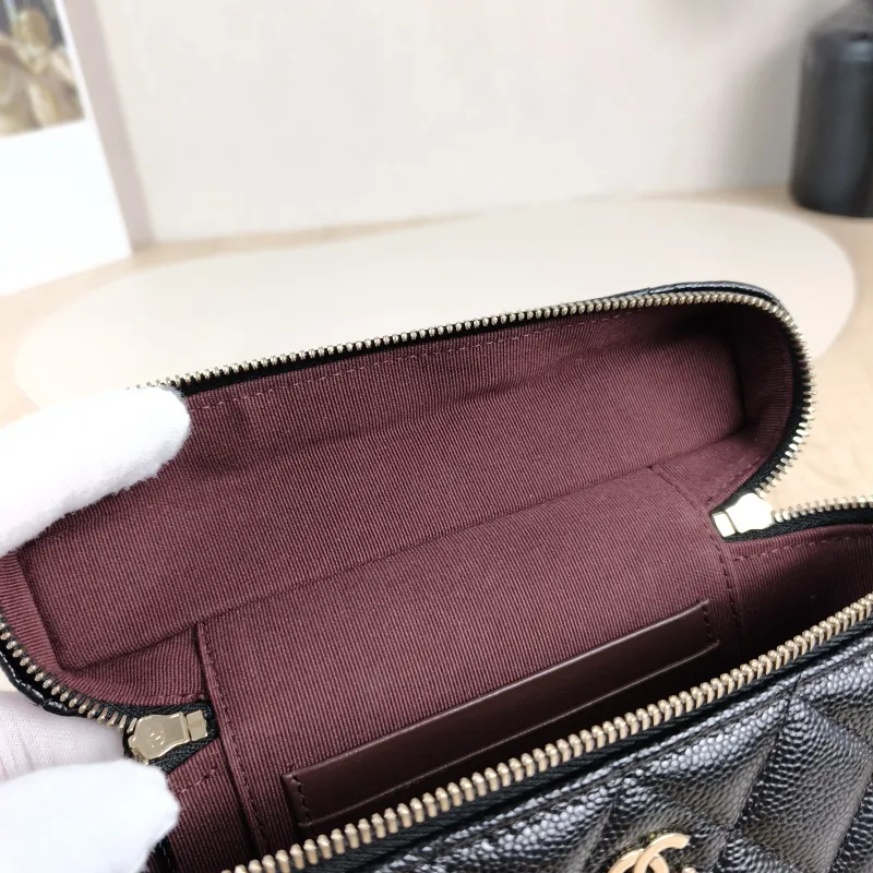 Chanel Crossbody Baglp Box Bag Top Handle Crossbody Bag Black Grained Calfskin One Size19.5 × 5 × 17 cm — detail view 14 of 14