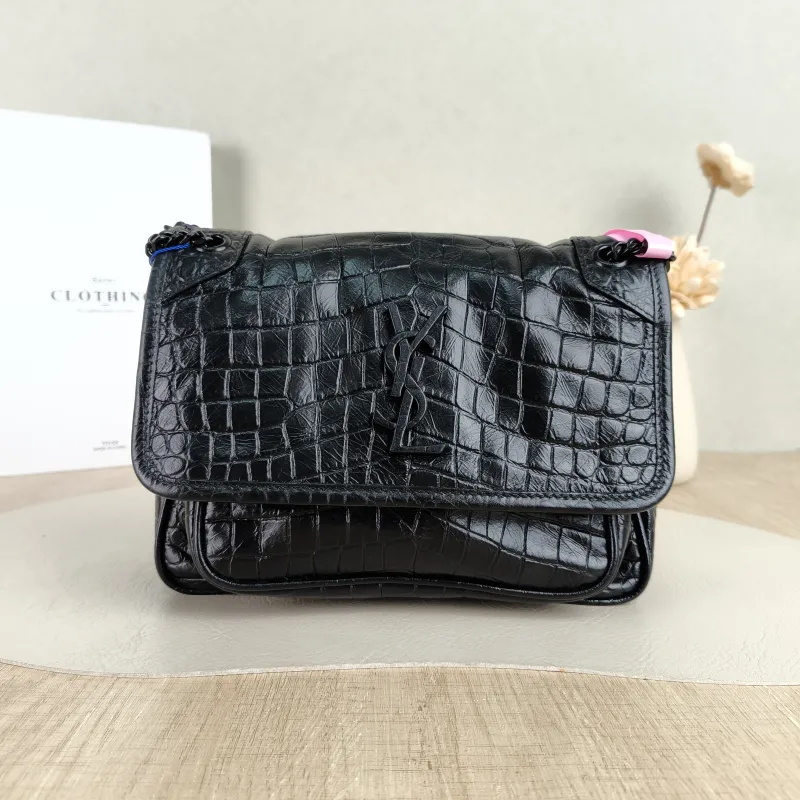 SAINT LAURENT Crossbody Bag Niki Black D Waxed Leather Calfskin Small 21 × 7.5 × 16 cm