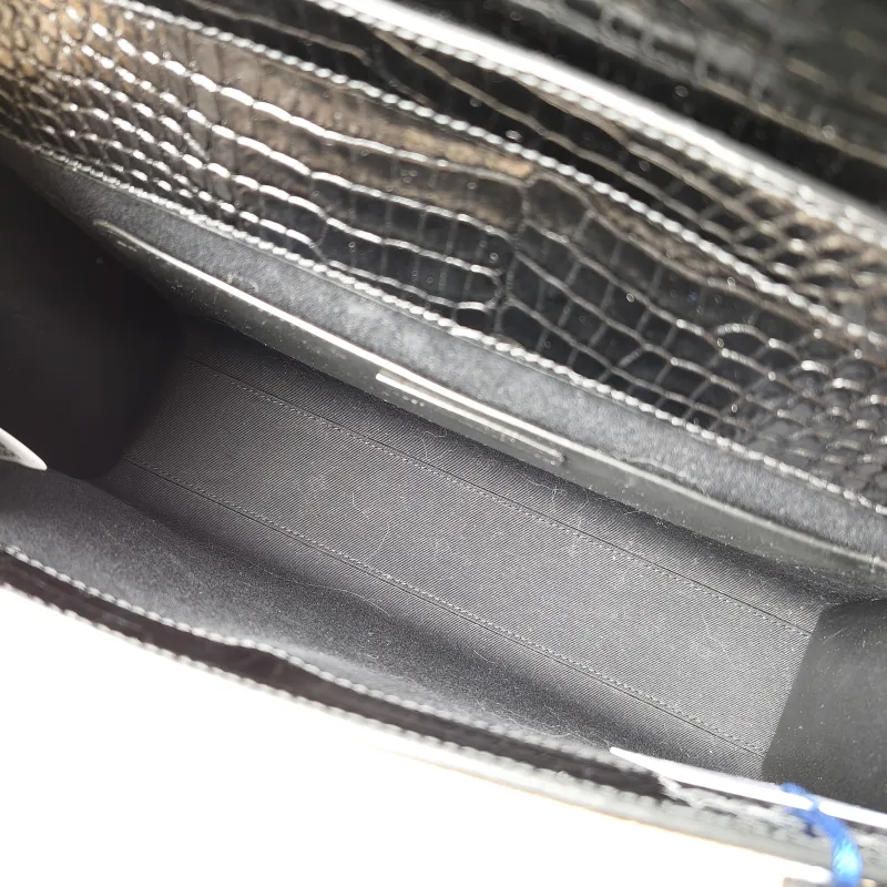SAINT LAURENT Shoulder Bag MANHATTAN Black Calfskin Medium 29 × 7.5 × 20 cm — detail view 5 of 12