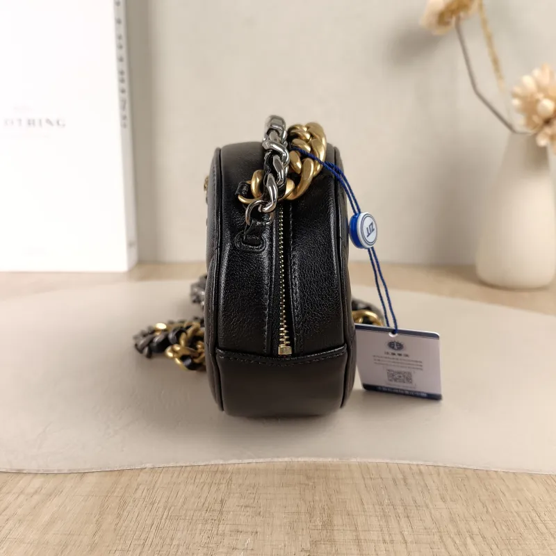 Chanel Crossbody Bag19bag Black Lambskinmini12 × 4.5 × 12 cm — detail view 11 of 13