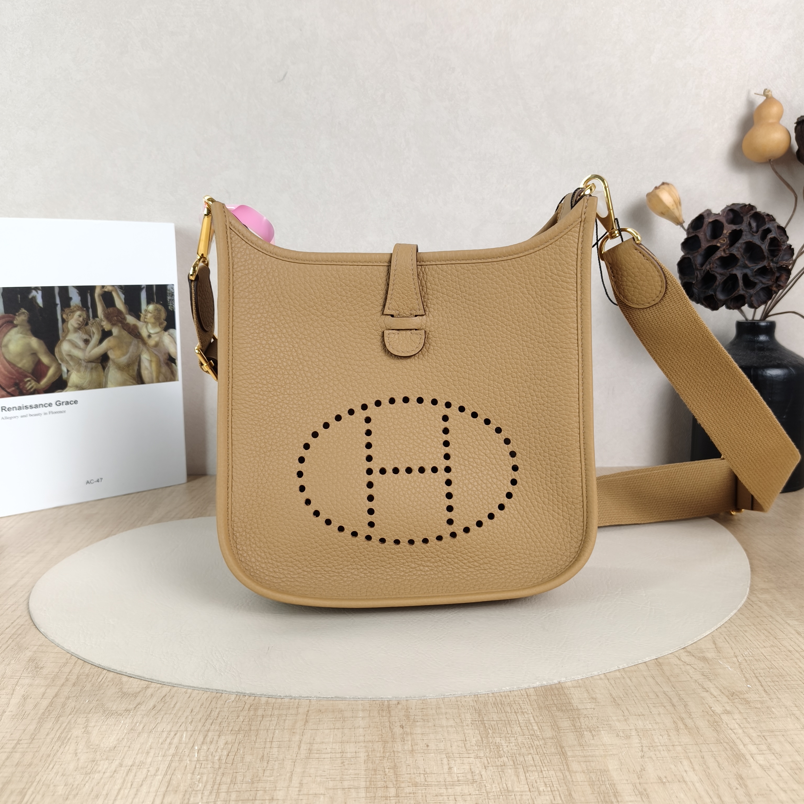 Hermès Crossbody Bag Evelyne 23 234B Taurillon Clemence TC Calfskin One Size23 × 6 × 24 cm