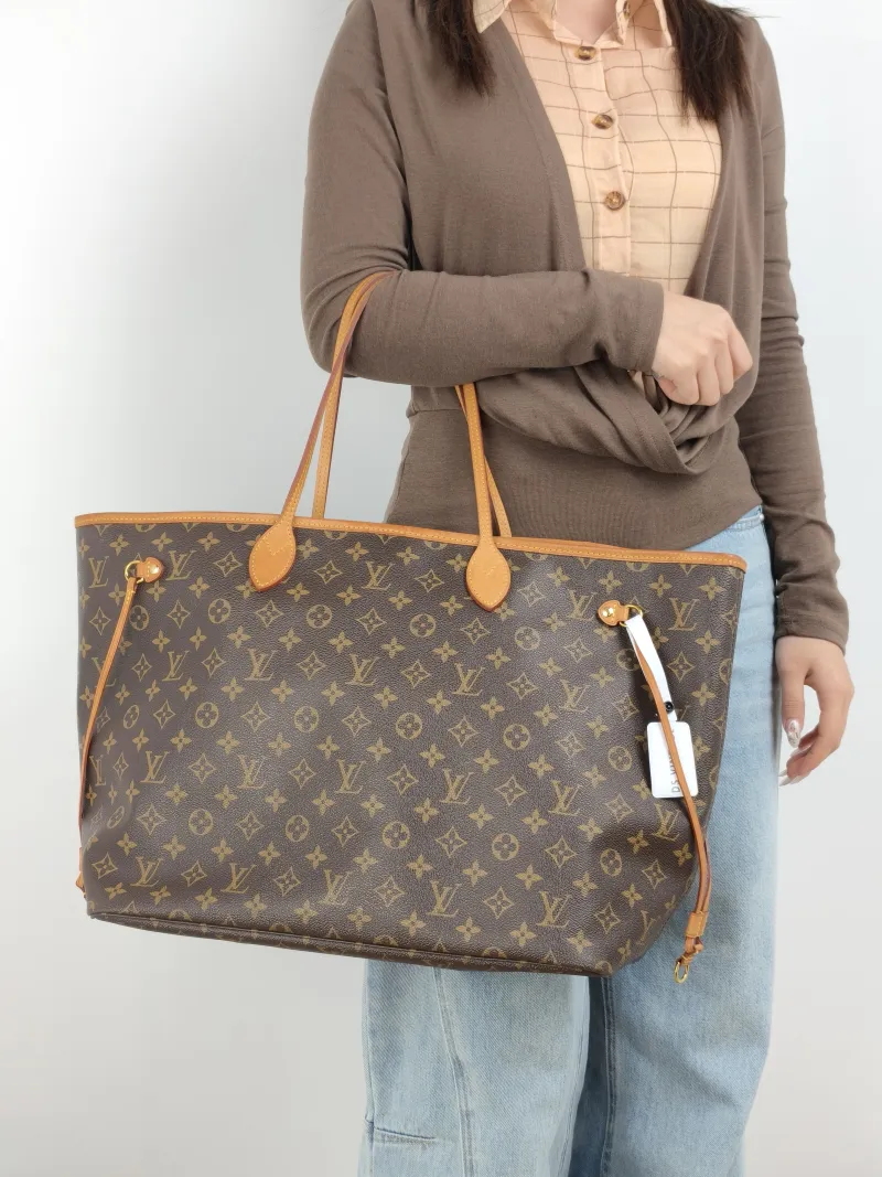 Louis Vuitton Shoulder Bag Neverfull Monogram PVC Large 39 × 19 × 32 cm — on-model view 1 of 2