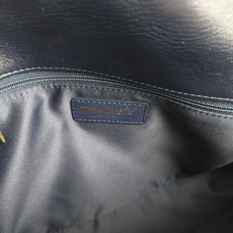 Chanel Crossbody Bag cf Crossbody Bag Navy Lambskin One Size 28 × 6 × 19 cm 18 — detail view 12 of 14