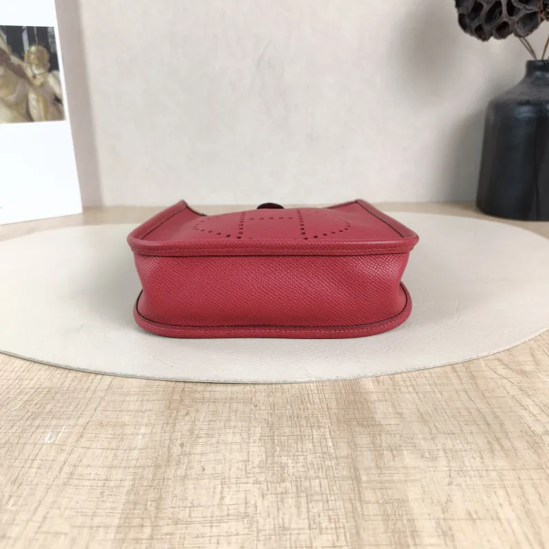 Hermès Crossbody Bag Evelyne Mini 16 Mini 16 K1 Epsom Calfskin Mini 17 × 5.5 × 18 cm A — cover view 3 of 5