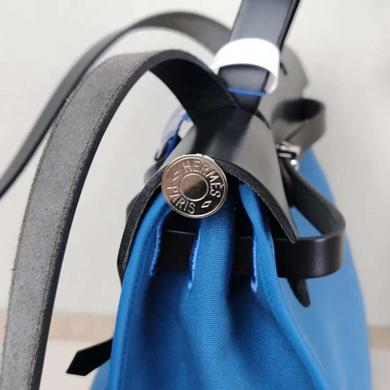 Hermès Crossbody Bag Herbag 31 Blue Black Canvas Medium 30.5 × 11 × 25.5 cm C — detail view 5 of 16