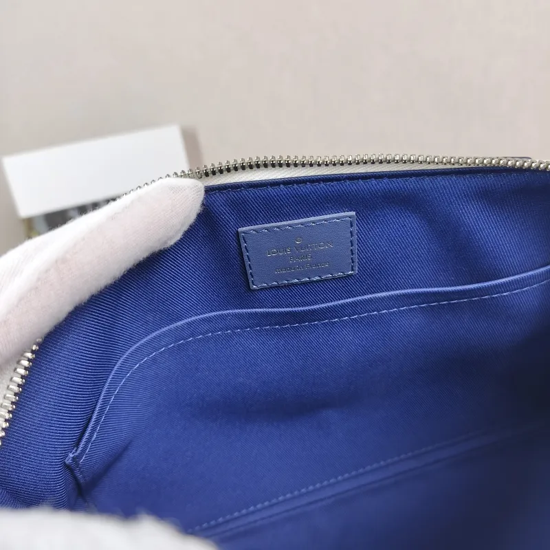 Louis Vuitton Crossbody Bag City Keepall PVC Medium 27 × 13 × 17 cm — detail view 3 of 11