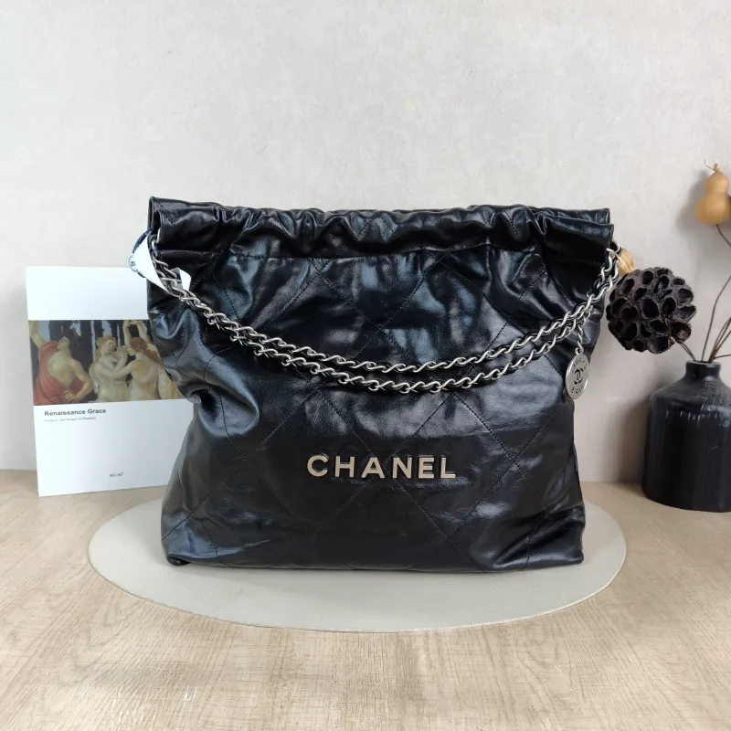 Chanel Shoulder Bag 22Bag Black CC alfskin Medium 39 × 8 × 42 cm