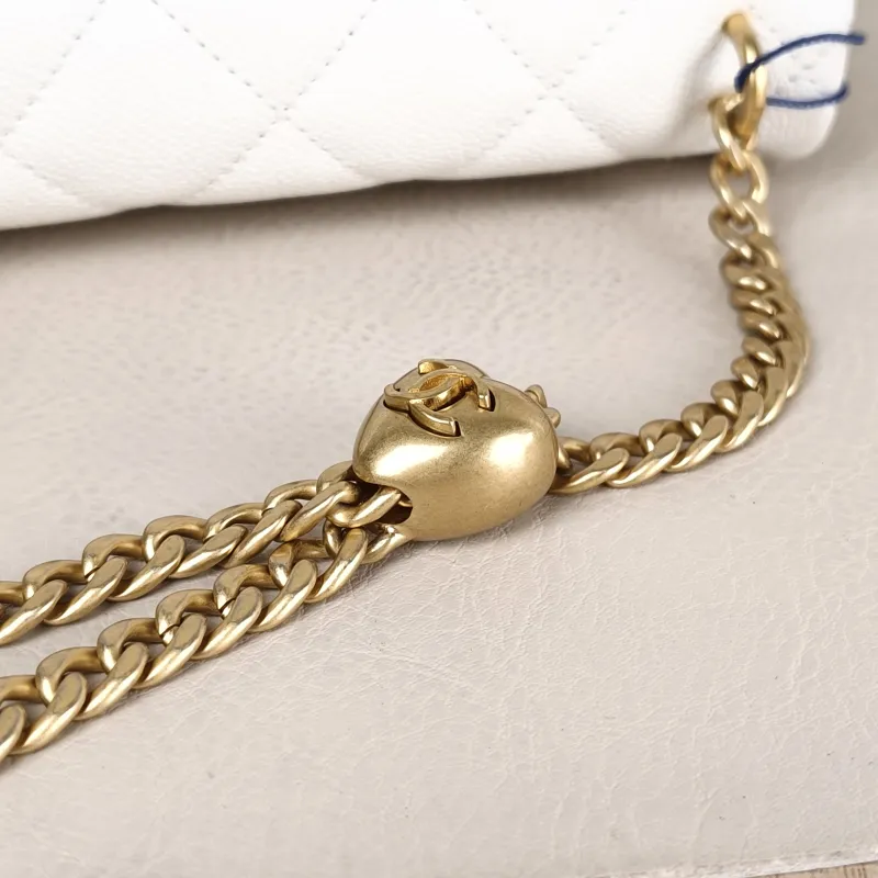 Chanel Crossbody Bag White Grained Calfskin 18 × 5 × 12 cm — detail view 10 of 13