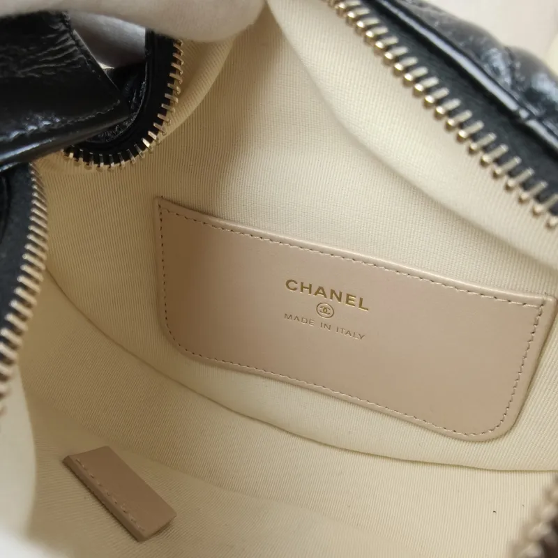 Chanel Top Handle Bag Black Calfskin One Size 19 × 4 × 11 cm — detail view 4 of 12