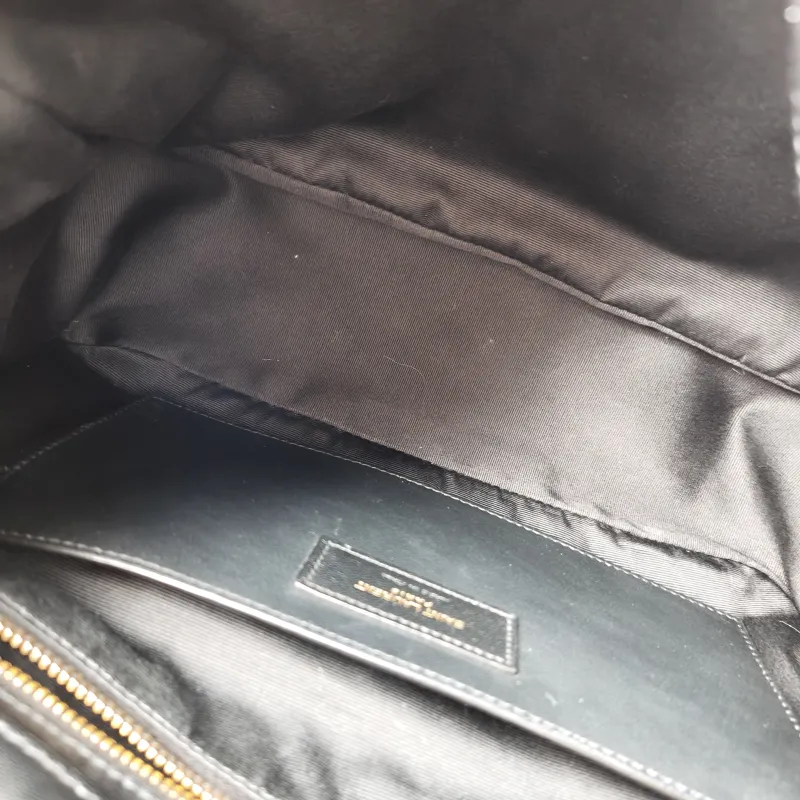 SAINT LAURENT Crossbody Bag Jamie 4.3 Chain Bag Black SL ambskin Medium 29 × 9.5 × 21 cm — detail view 3 of 13