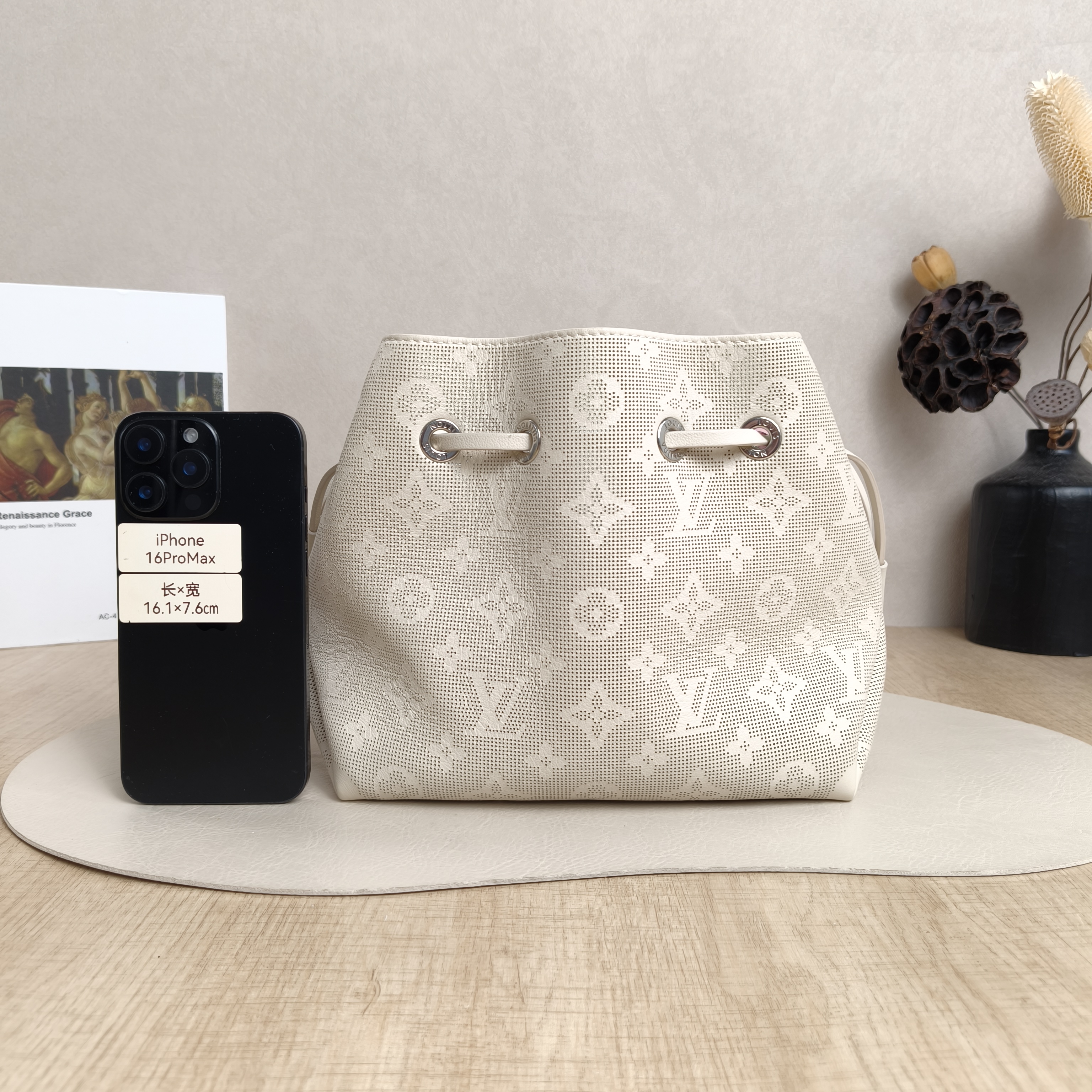 Louis Vuitton Crossbody Bag BELLA Grey Calfskin 22 × 14 × 19 cm — cover view 2 of 6